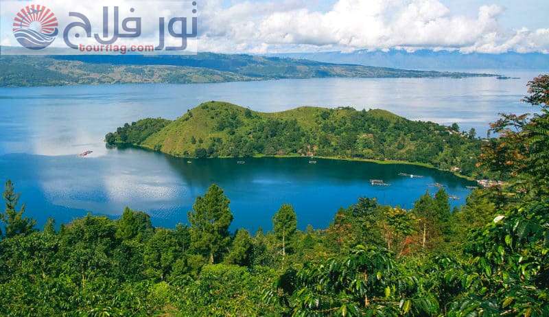 Lake Toba cruises Indonesia Sumatra