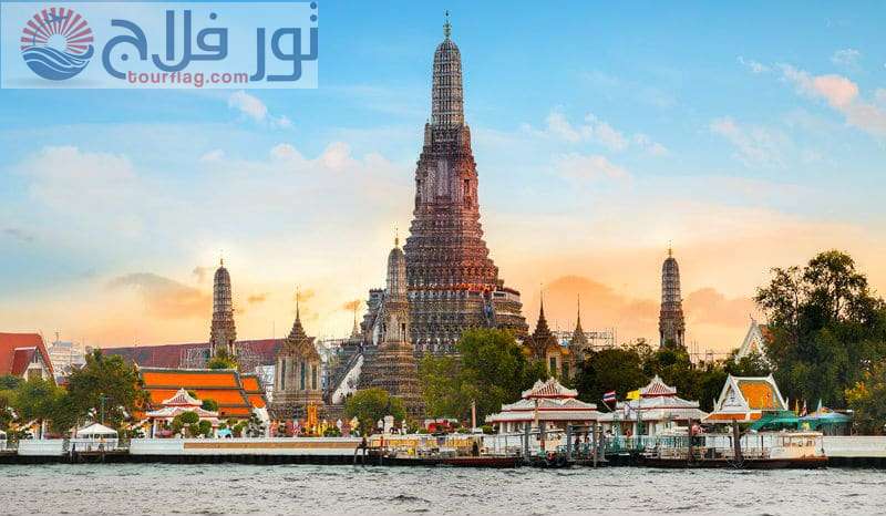 معبد الفجر أو وات آرون معالم سياحية في بانكوك تايلاند