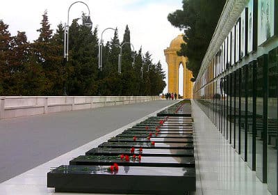 مقبرة الشهداء باكو اذربيجان سياحة