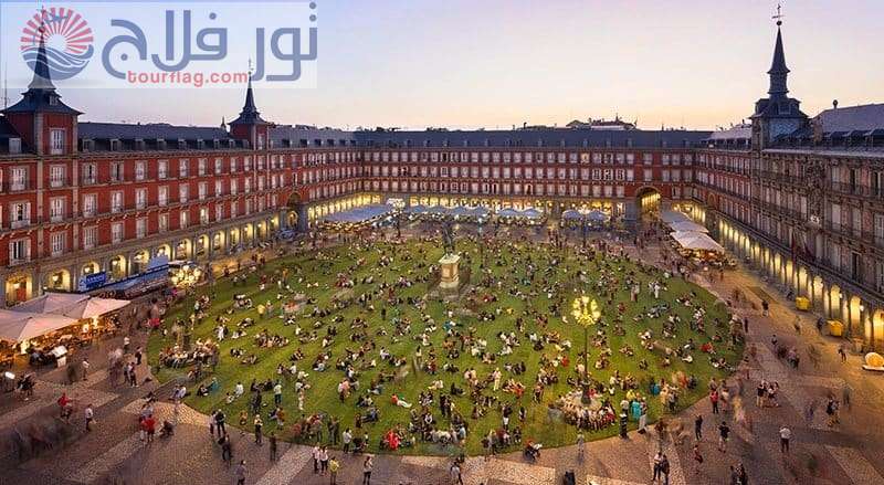 ساحة بلازا مايور ميادين مدريد اسبانيا