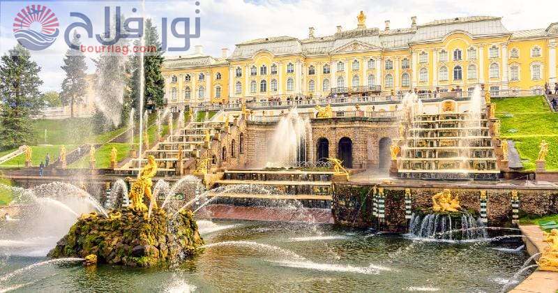 قصر بيترهوف المناطق السياحية في سانت بطرسبرغ 