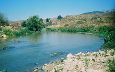 نهر الليطاني من معالم لبنان بعلبك-بيروت